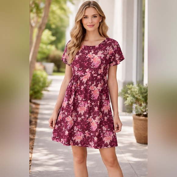 Old Navy Dresses & Skirts - Old Navy Burgundy and Pink Floral Dress